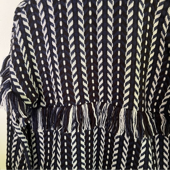 Cupcakes and Cashmere Jacket and Coat - Picture 11 of 13